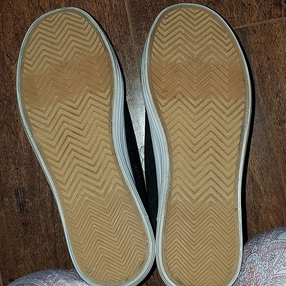 F21 - SZ 6 Black Chunky Platform Sneakers - Picture 5 of 8